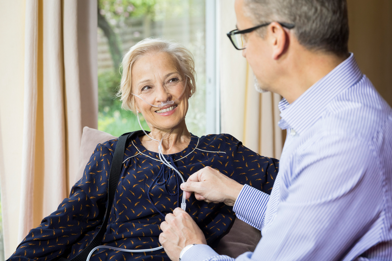 COPD female patient with technician 2